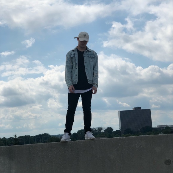 Meet your Posher, Aaron - Picture 1 of 1